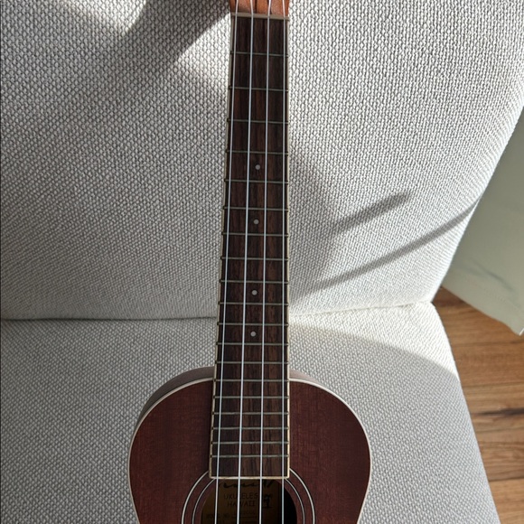 Lanikai LU22CGC Standard Concert Ukulele - Picture 8 of 10
